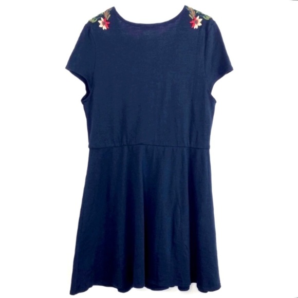 ZARA Knit Floral Embroidered Knit Warped Min Dress in Navy Blue Size M New - Picture 4 of 8